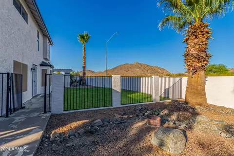 1527 E Topeka Dr, Phoenix, AZ 85024 photo 10
