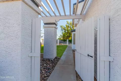 1527 E Topeka Dr, Phoenix, AZ 85024 photo 7