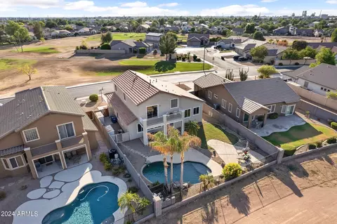 View/Area - 1075 S Parkcrest St, Gilbert, AZ 85296 photo 6 of 10