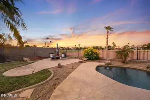 Exterior - 1075 S Parkcrest St, Gilbert, AZ 85296 photo 7 of 14