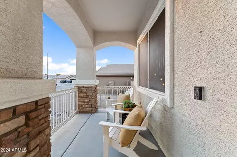 Exterior - 1075 S Parkcrest St, Gilbert, AZ 85296 photo 3 of 14