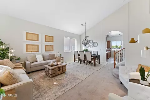 Living - 1075 S Parkcrest St, Gilbert, AZ 85296 photo 1 of 8