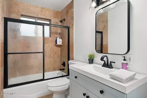 1809 E Minnezona Ave, Phoenix, AZ 85016 photo 9