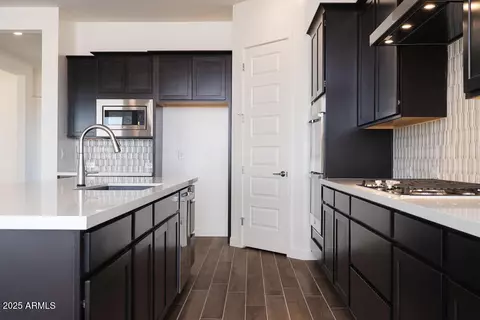 880 W Golden Ore Pass, Apache Junction, AZ 85120 photo 5