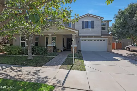 Exterior - 3669 E Morrison Ranch Pkwy, Gilbert, AZ 85296 photo 2 of 32