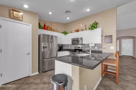 4618 E Walnut Rd, Gilbert, AZ 85298 photo 3