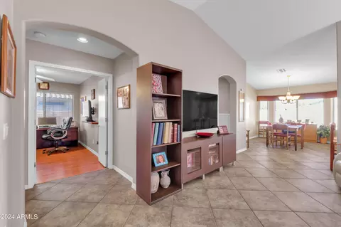 4618 E Walnut Rd, Gilbert, AZ 85298 photo 8