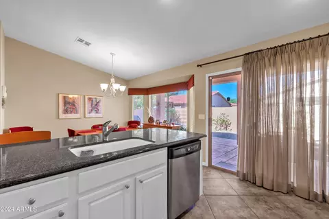4618 E Walnut Rd, Gilbert, AZ 85298 photo 5