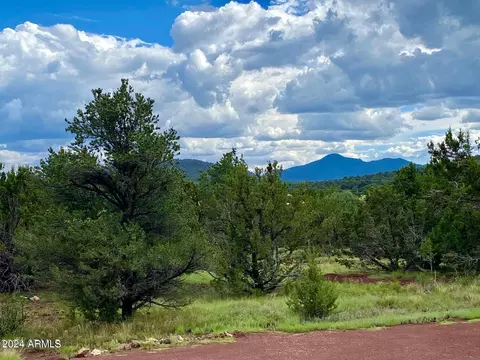 5742 N Wilshire Dr #656, Williams, AZ 86046