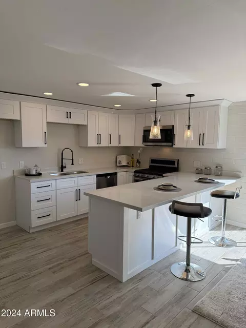 3467 E Hearn Rd, Phoenix, AZ 85032 photo 5