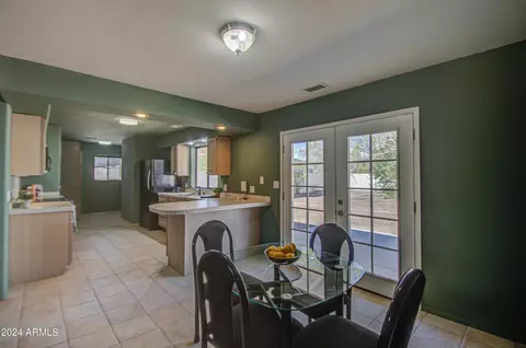 824 E Granada Ave, Apache Junction, AZ 85119 photo 8