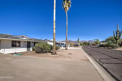 824 E Granada Ave, Apache Junction, AZ 85119 photo 2