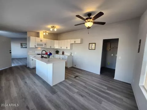 16406 S Squatter Rd, Arizona City, AZ 85123