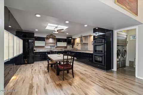 102 El Caminito Dr, Phoenix, AZ 85020 photo 29