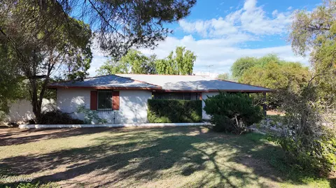 4402 E Clarendon Ave, Phoenix, AZ 85018