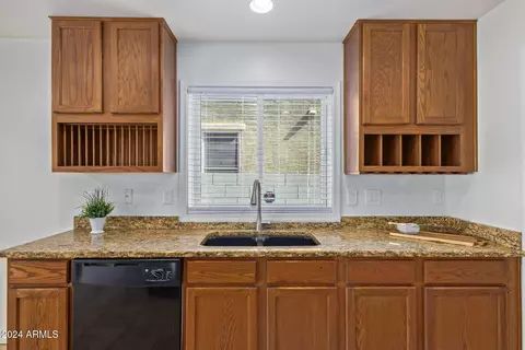 2230 E Bowker St, Phoenix, AZ 85040 photo 9