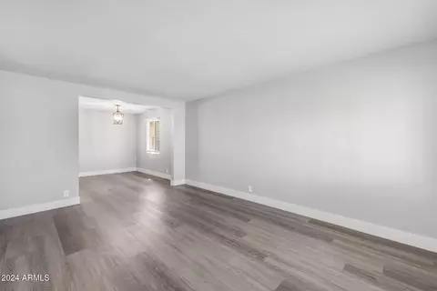 801 Echo Ln, Phoenix, AZ 85020 photo 13