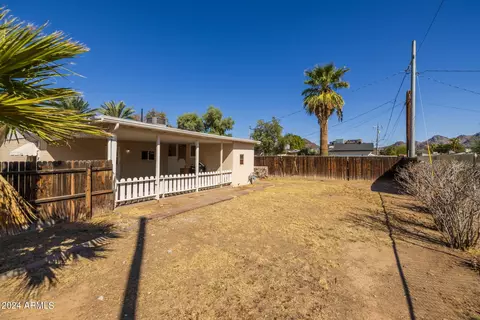 801 Echo Ln, Phoenix, AZ 85020 photo 24