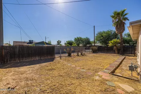 801 Echo Ln, Phoenix, AZ 85020 photo 27