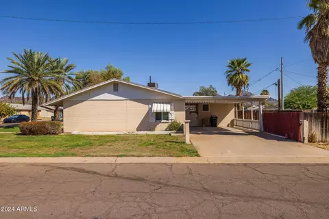 801 Echo Ln, Phoenix, AZ 85020 photo 10