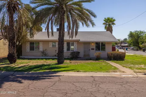 801 Echo Ln, Phoenix, AZ 85020 photo 6