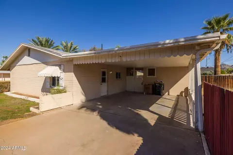 801 Echo Ln, Phoenix, AZ 85020 photo 12