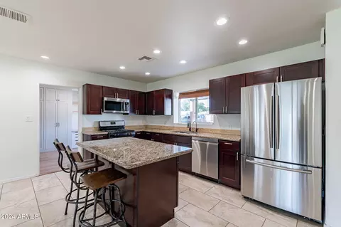 4247 E Cambridge Ave, Phoenix, AZ 85008 photo 3