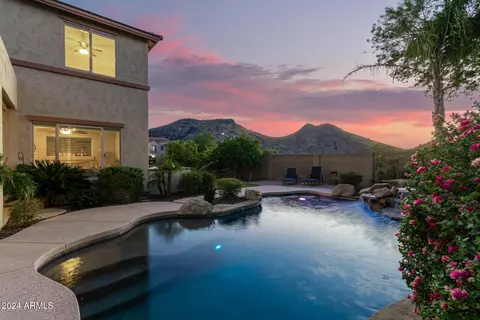 5616 W Molly Ln, Phoenix, AZ 85083