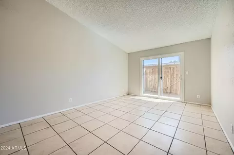 7014 N 68th Ave, Glendale, AZ 85303 photo 4