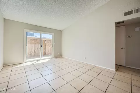 7014 N 68th Ave, Glendale, AZ 85303 photo 5