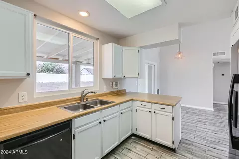 1338 E Utopia Rd, Phoenix, AZ 85024 photo 10