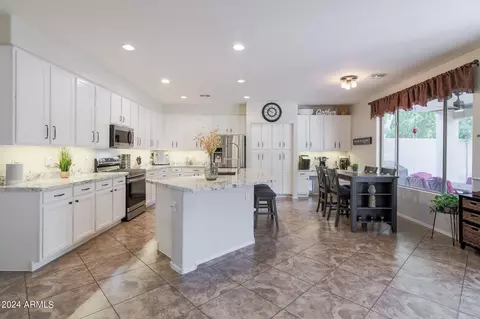 885 E Tyson Ct, Gilbert, AZ 85295 photo 9