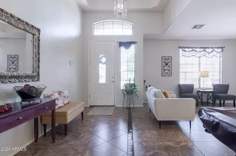 885 E Tyson Ct, Gilbert, AZ 85295 photo 5