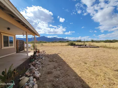 Exterior - 8075 E Bloomfield Rd, Hereford, AZ 85615 photo 5 of 6
