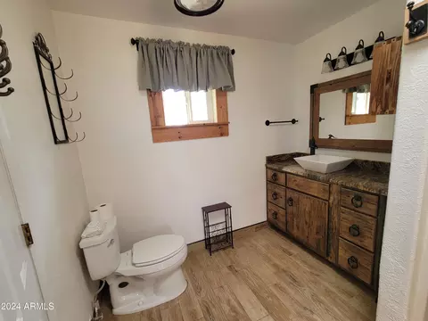 Bath - 8075 E Bloomfield Rd, Hereford, AZ 85615 photo 5 of 5