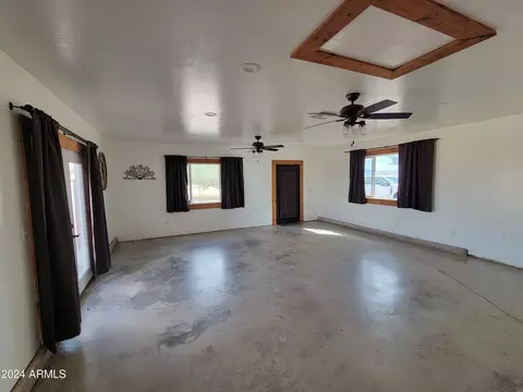 Living - 8075 E Bloomfield Rd, Hereford, AZ 85615 photo 1 of 5