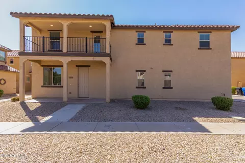 913 E Agua Fria Ln, Avondale, AZ 85323