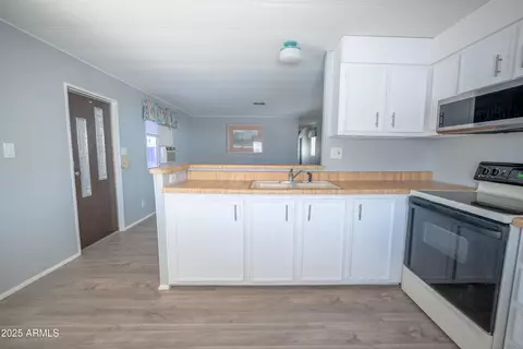 1804 W Tepee St #34, Apache Junction, AZ 85120 photo 2