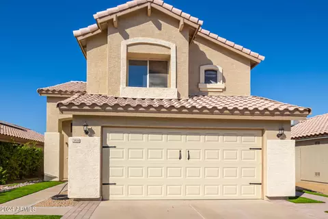 3934 E Morrow Dr, Phoenix, AZ 85050 photo 4