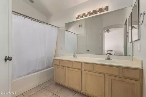 3934 E Morrow Dr, Phoenix, AZ 85050 photo 25
