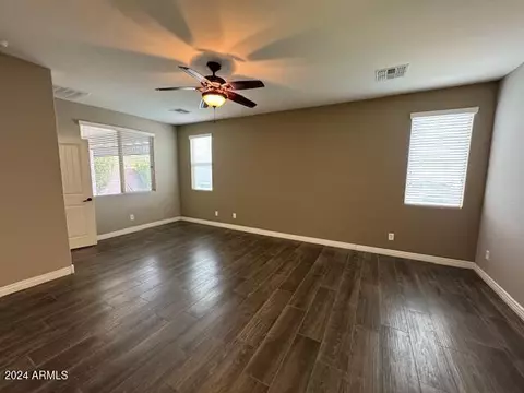 23302 N 40th Pl, Phoenix, AZ 85050 photo 12