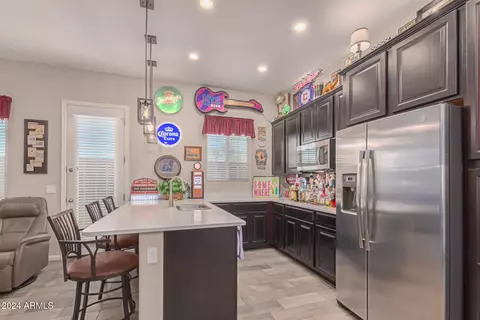 Kitchen - 28615 N 66th Ave, Phoenix, AZ 85083 photo 8 of 10