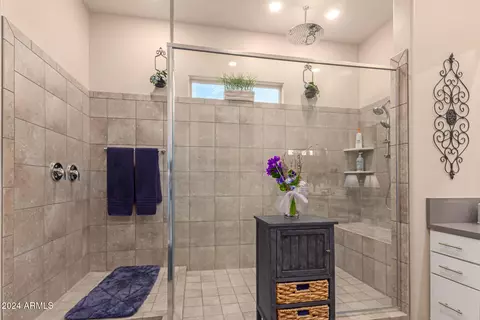 Bath - 28615 N 66th Ave, Phoenix, AZ 85083 photo 3 of 6