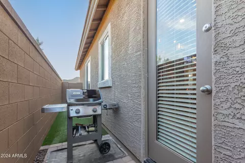 Exterior - 28615 N 66th Ave, Phoenix, AZ 85083 photo 10 of 29