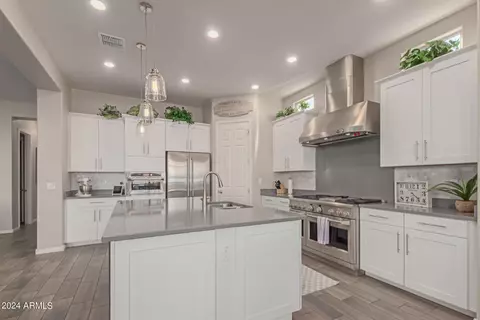 Kitchen - 28615 N 66th Ave, Phoenix, AZ 85083 photo 3 of 10