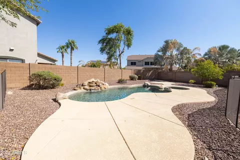 Exterior - 2806 E Tina Ln, Gilbert, AZ 85298 photo 6 of 25