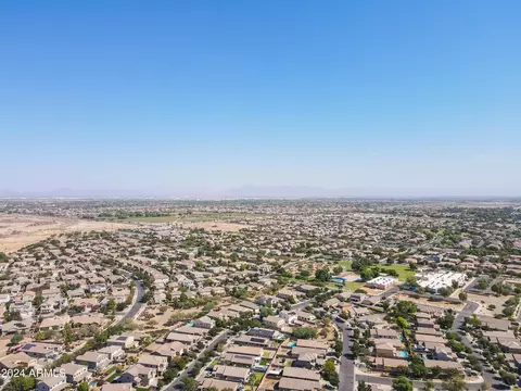 View/Area - 2806 E Tina Ln, Gilbert, AZ 85298 photo 11 of 15