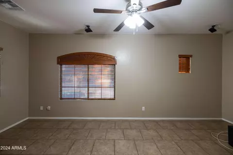 Living - 2806 E Tina Ln, Gilbert, AZ 85298 photo 11 of 13