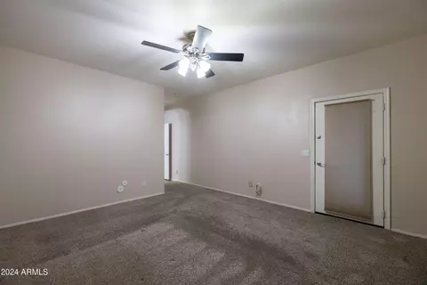 Living - 2806 E Tina Ln, Gilbert, AZ 85298 photo 12 of 13