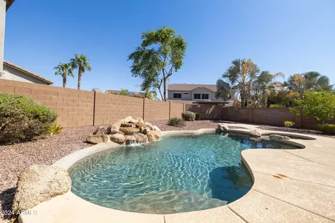 Exterior - 2806 E Tina Ln, Gilbert, AZ 85298 photo 7 of 25